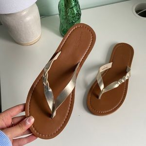 Universal Shread sandals